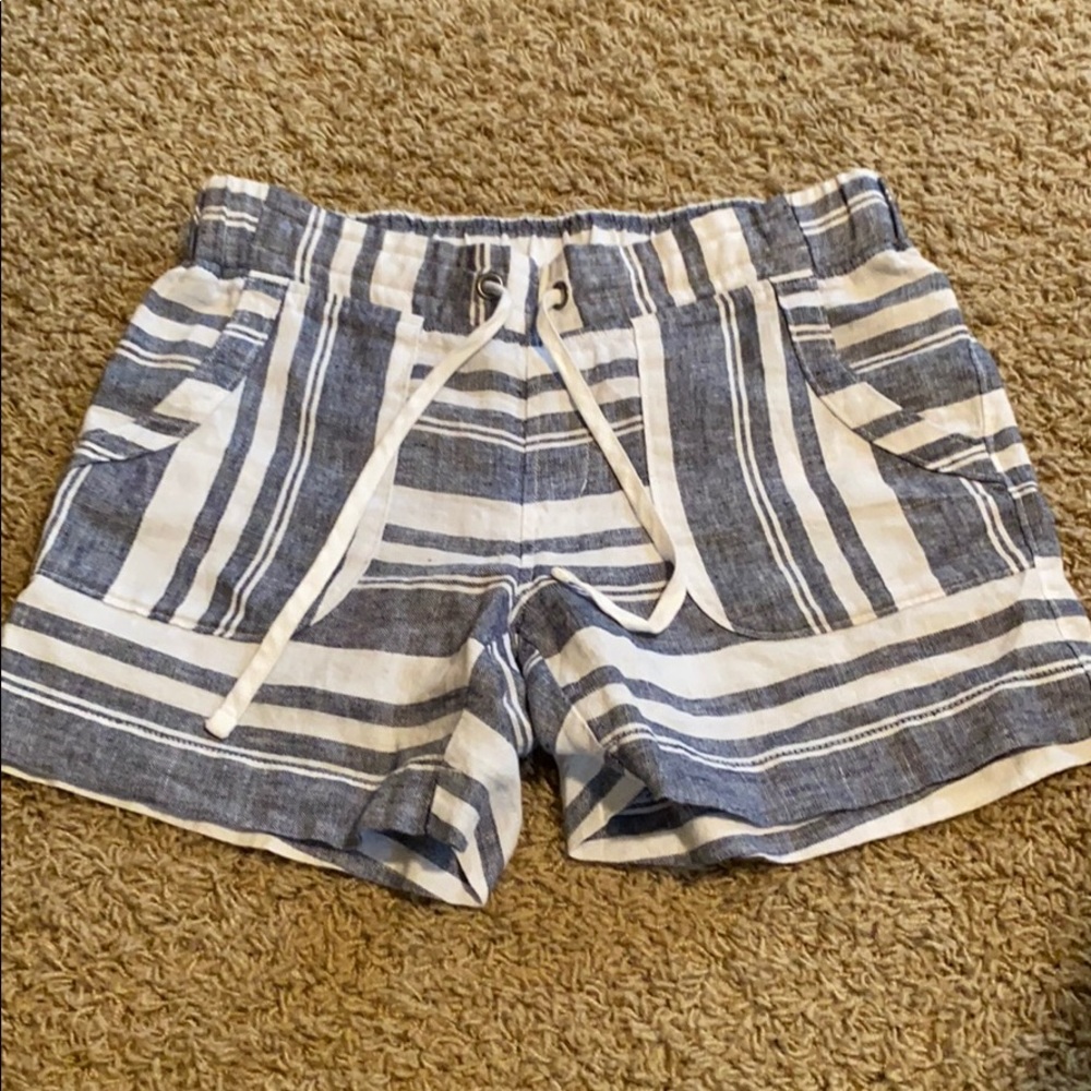 Athleta size 4 striped shorts